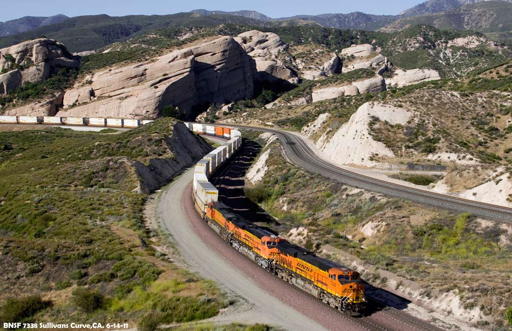 http://www.altamontpress.com/jimspeakerphotos/Jims-Trains-BNSF-7338-Cajon-Pass-dave_1000px.jpg