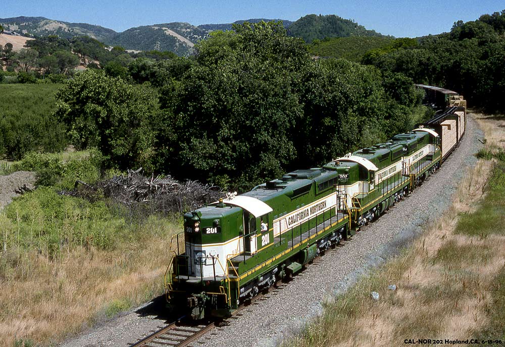 http://www.altamontpress.com/jimspeakerphotos/Jims-Trains-CAL-NOR-201-Hopland-dave_1000px.jpg