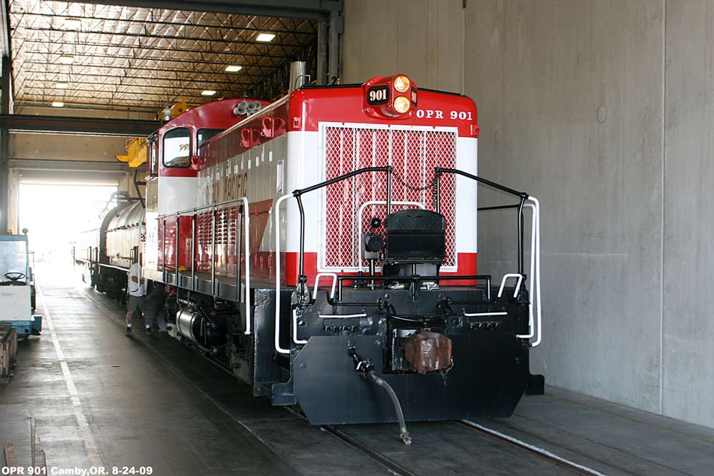 http://www.altamontpress.com/jimspeakerphotos/Jims-Trains-OPR-901-Switching-Steel-Company-dave_1000px.jpg