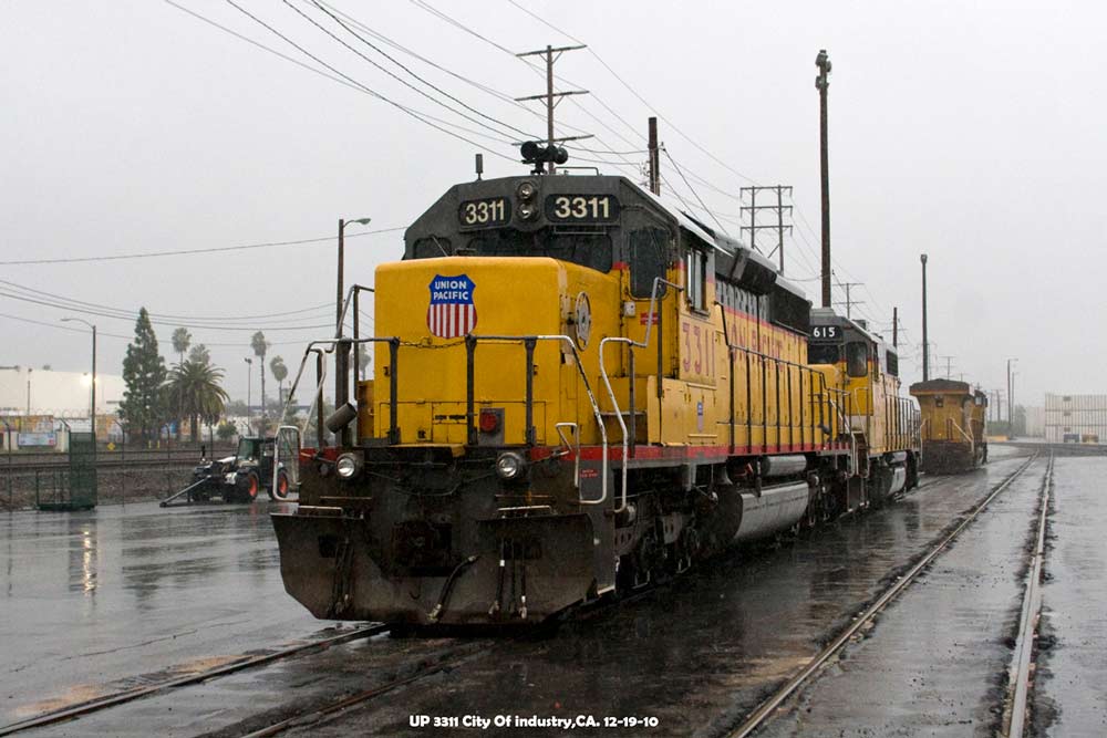 http://www.altamontpress.com/jimspeakerphotos/Jims-Trains-UP-3311-In-Industry-Yard_1000px.jpg